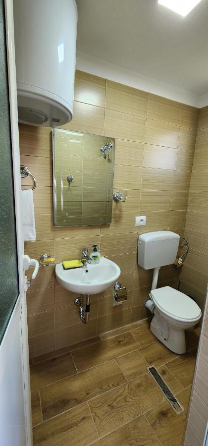 Apartament Teuta Përmet 外观 照片