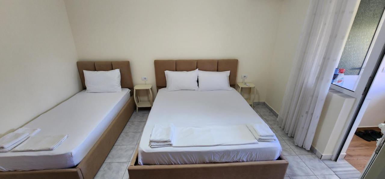 Apartament Teuta Përmet 外观 照片